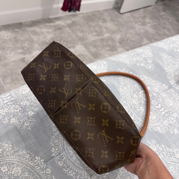 Louis Vuitton looping bag - Picture 3 of 8
